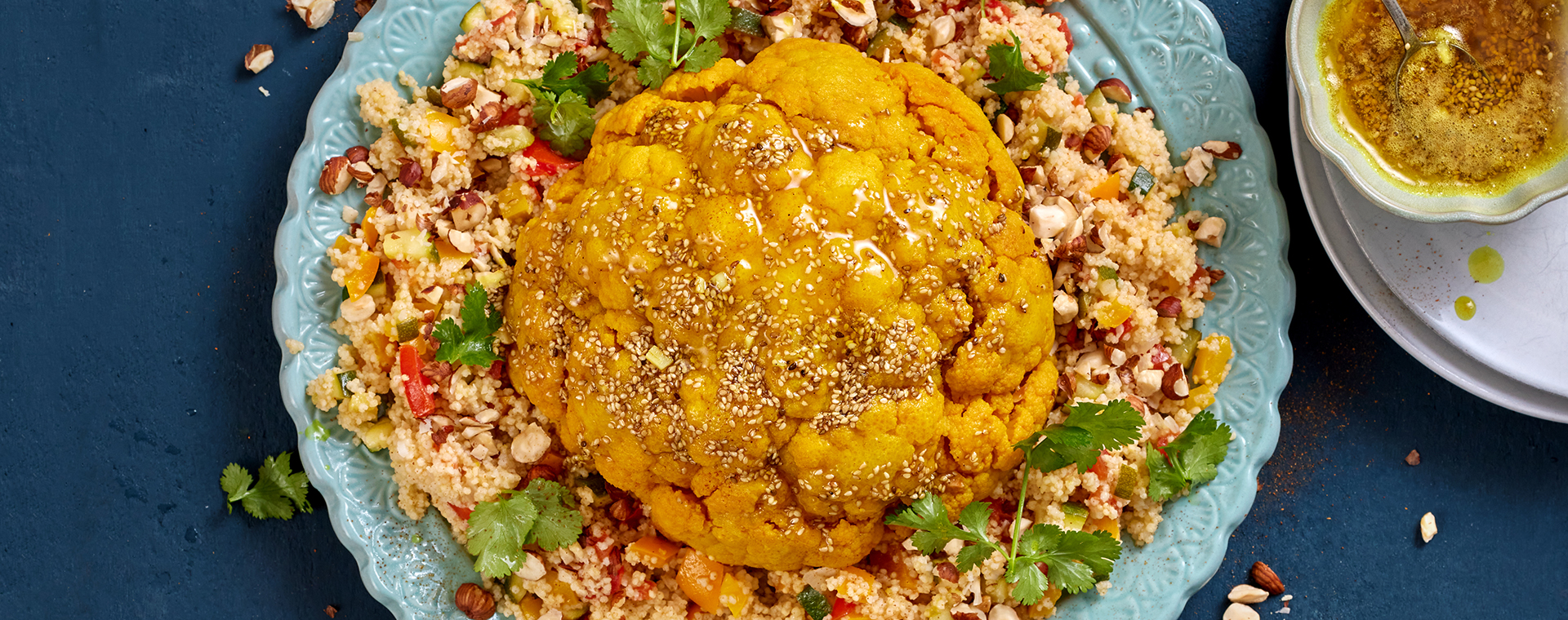 3 24 Kurkuma Blumenkohl Mit Sesam Curry Butter 1920x760px