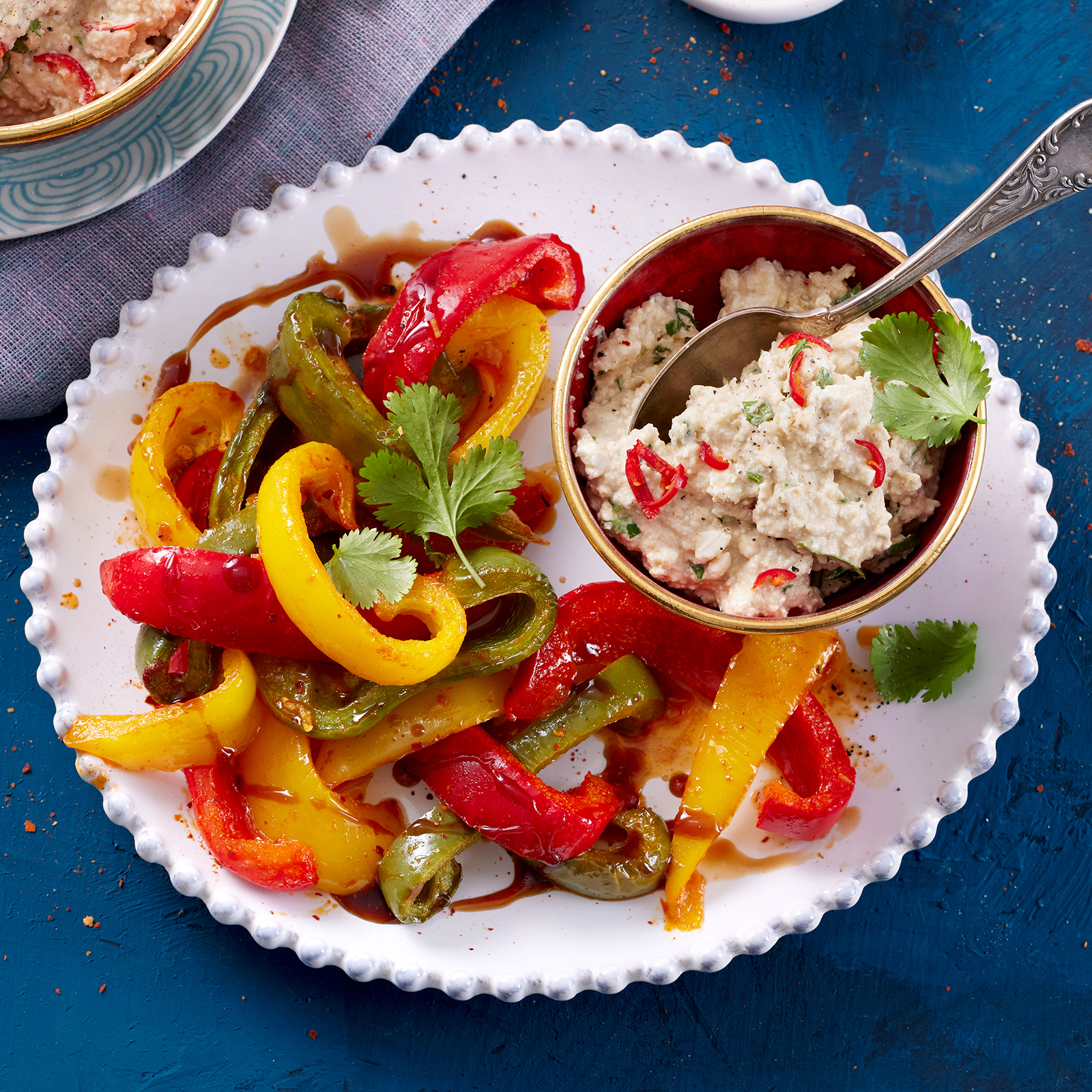 4 24 Balsamico Paprika Mit Kichererbsen Feta Dip 1600x1600px