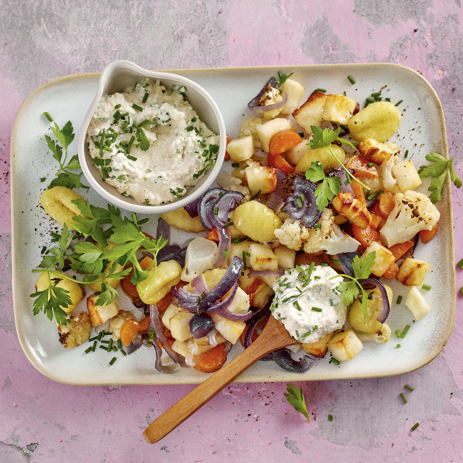 4 24 Gemuese Gnocchi Blech Mit Feta Dip 1600x1600px