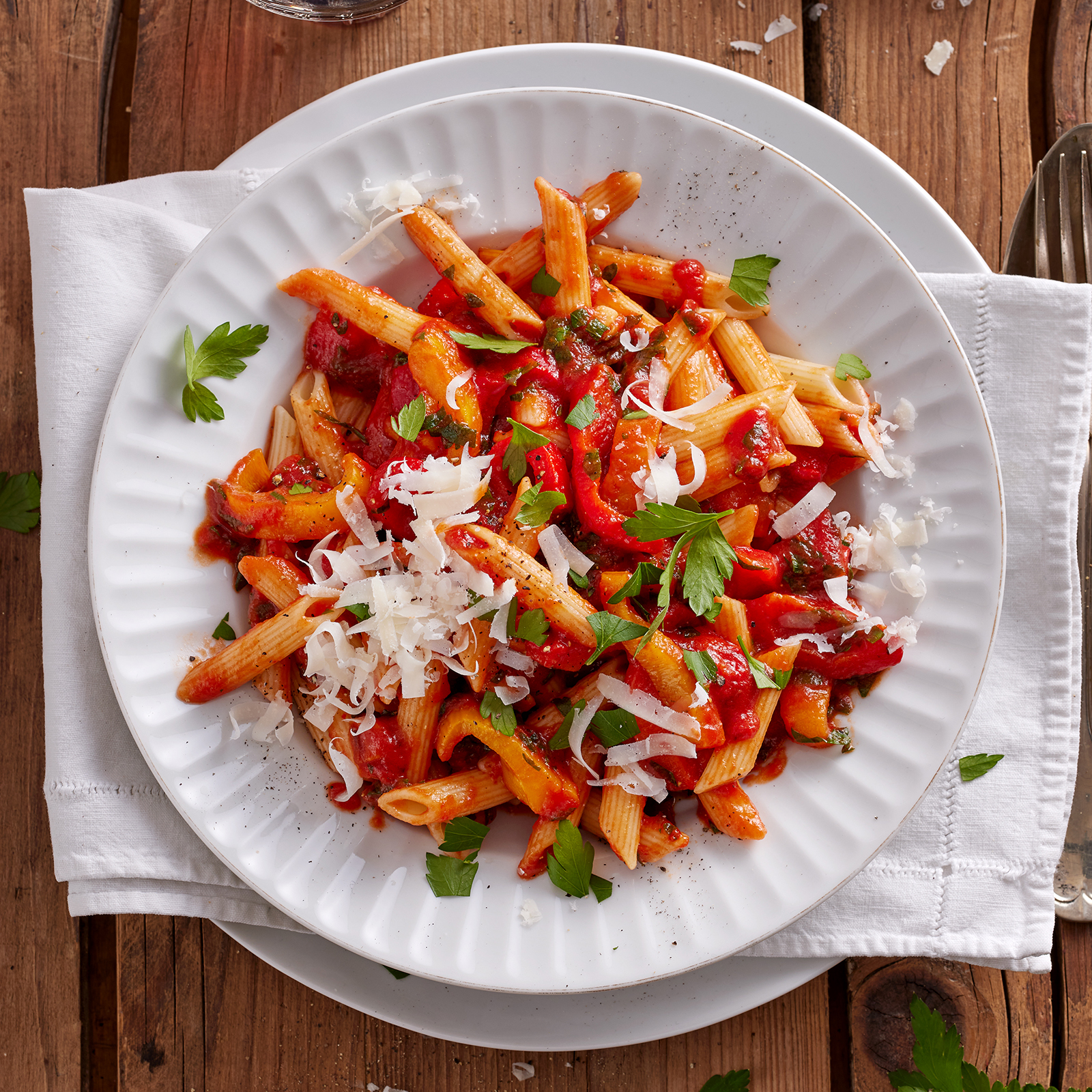 4 24 Pasta Mit Fruchtiger Paprikasosse 1600x1600px