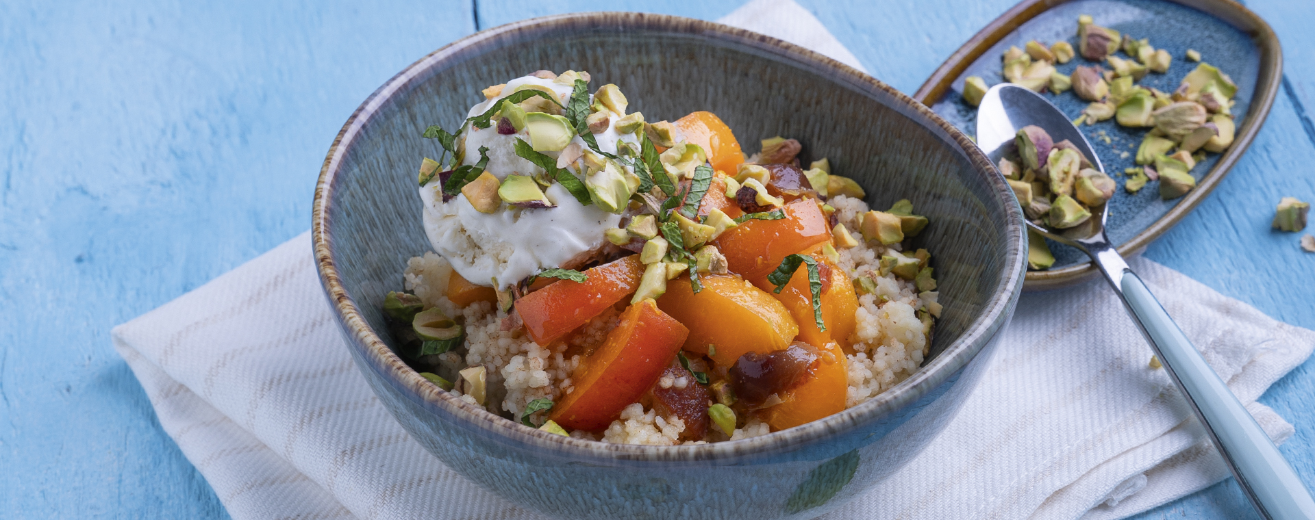 4 24 Suesser Couscous Mit Marinierten Aprikosen 1920x760px