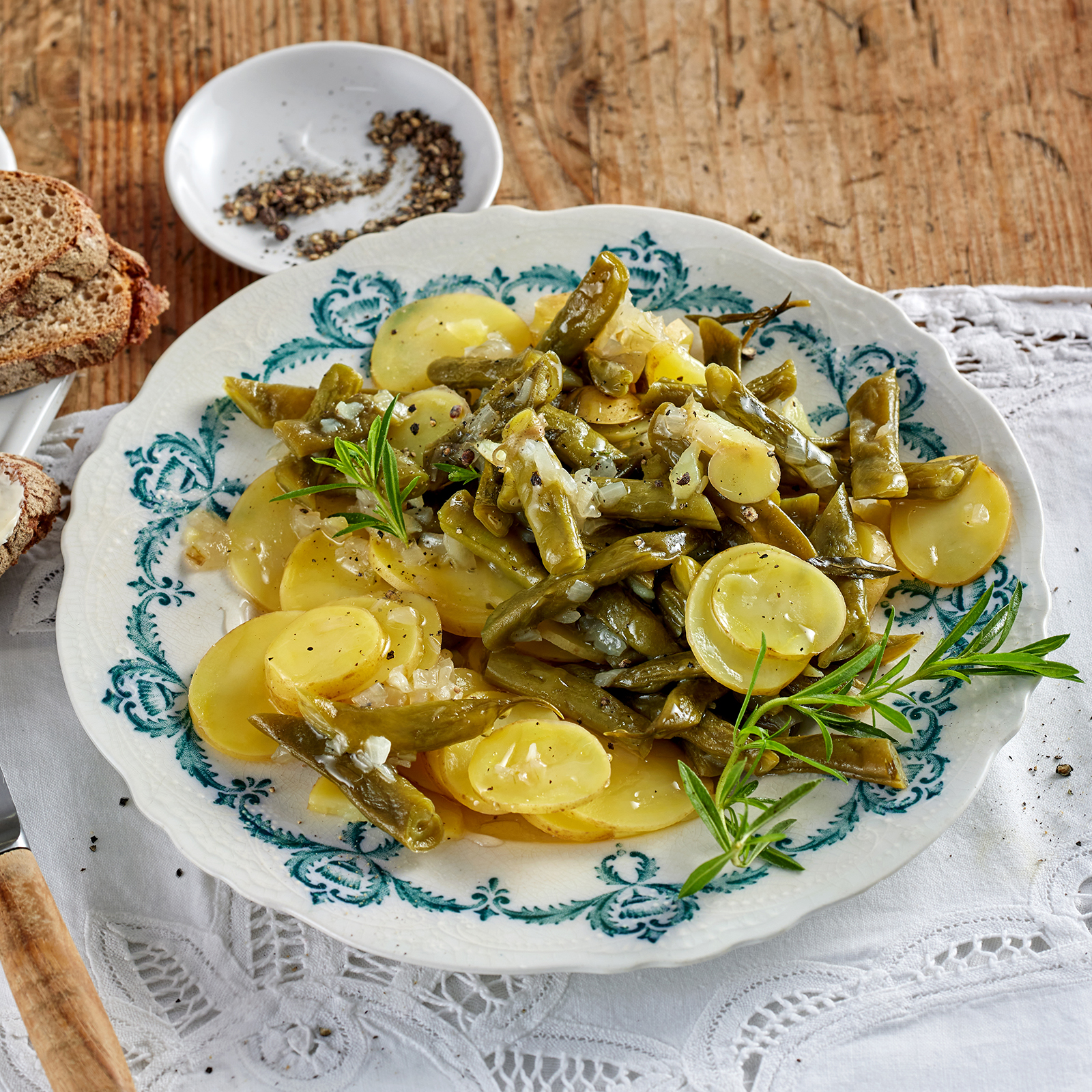 5 24 Aromatischer Bohnen Kartoffel Topf 1600x1600px