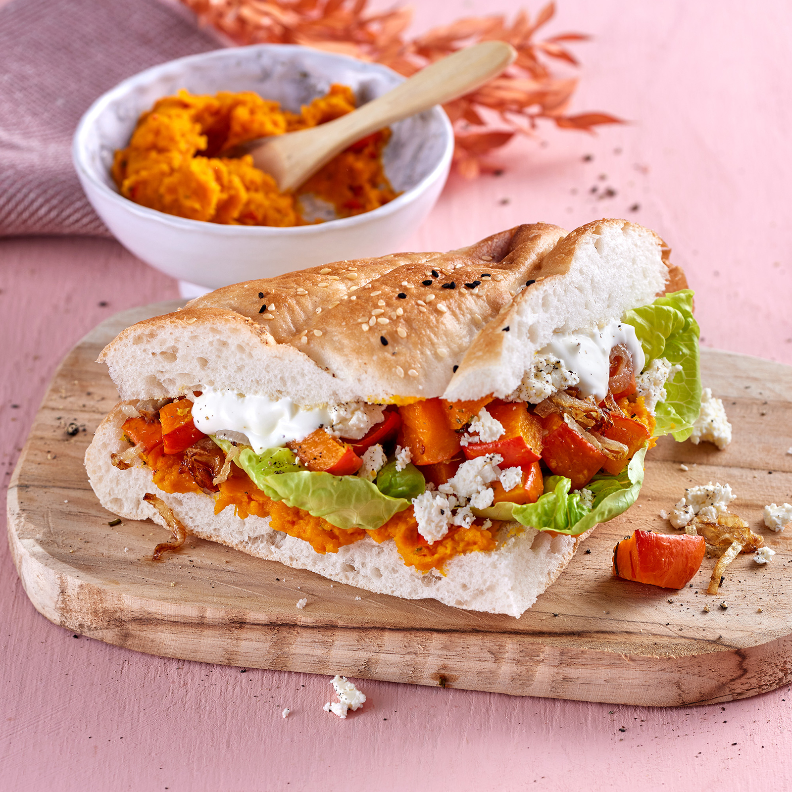 5 24 Ofenkuerbis Im Fladenbrot 1600x1600px