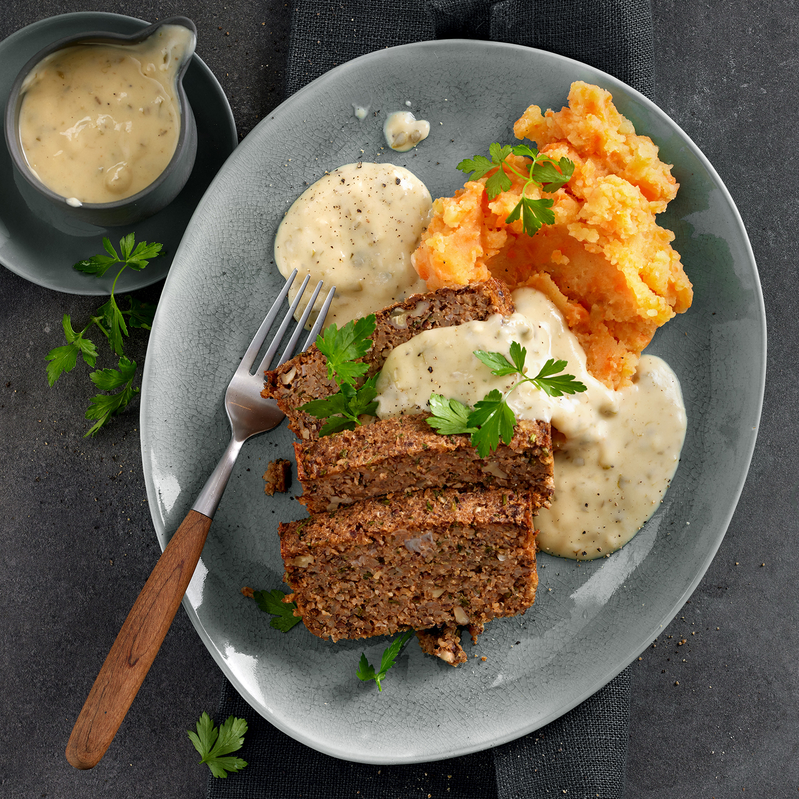 6 24 Nussiger Gruenkernbraten Mit Senfsosse 1600x1600px