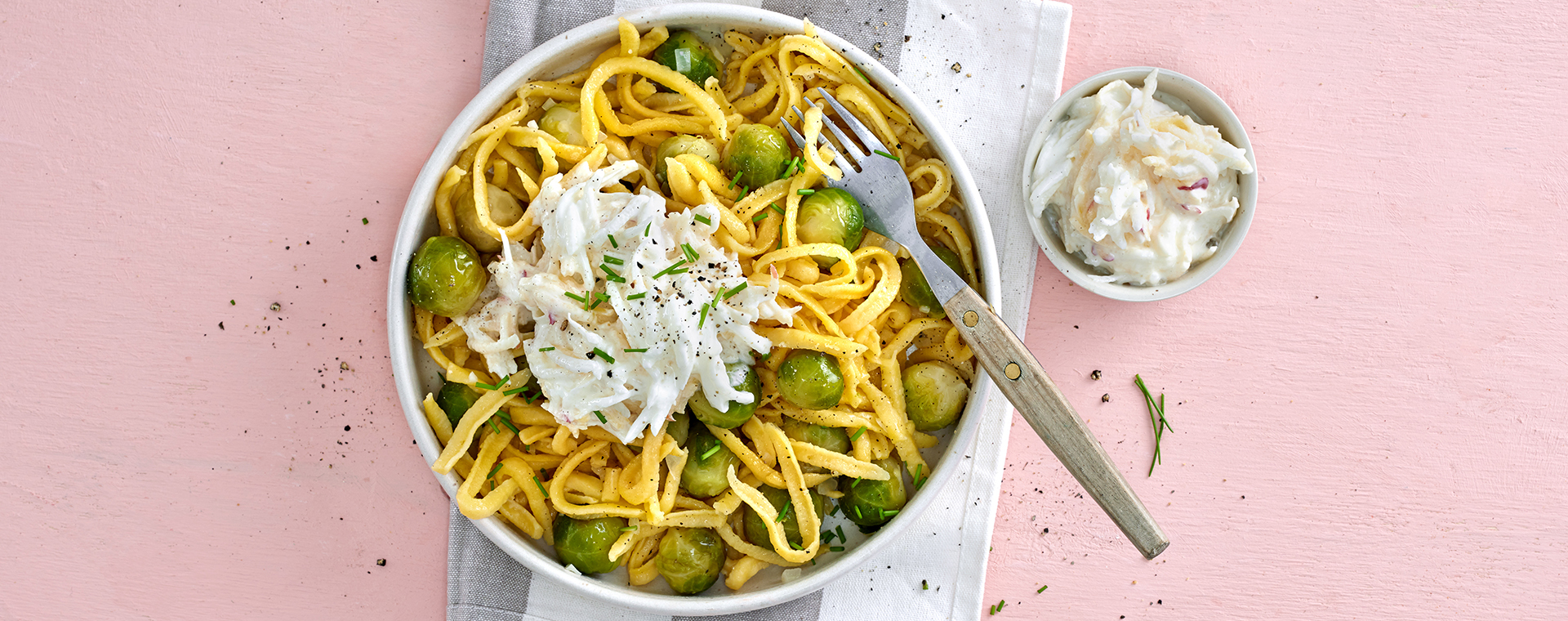 6 24 Spaetzlepfanne Mit Rosenkohl 1920x760px