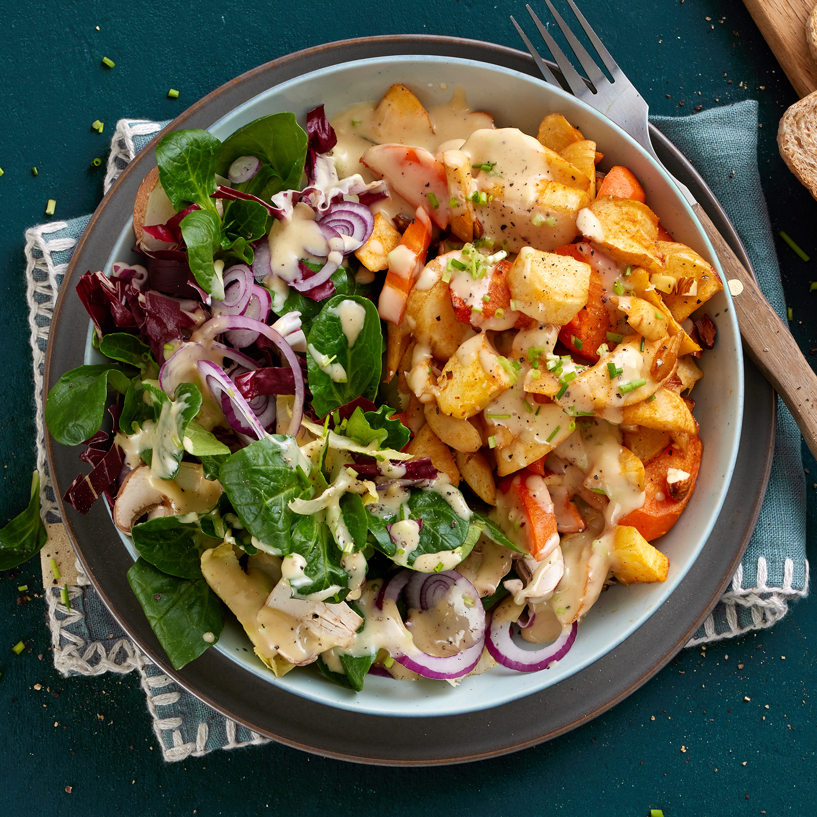 6 24 Wurzelgemuese Bowl Mit Wintersalat 1600x1600px