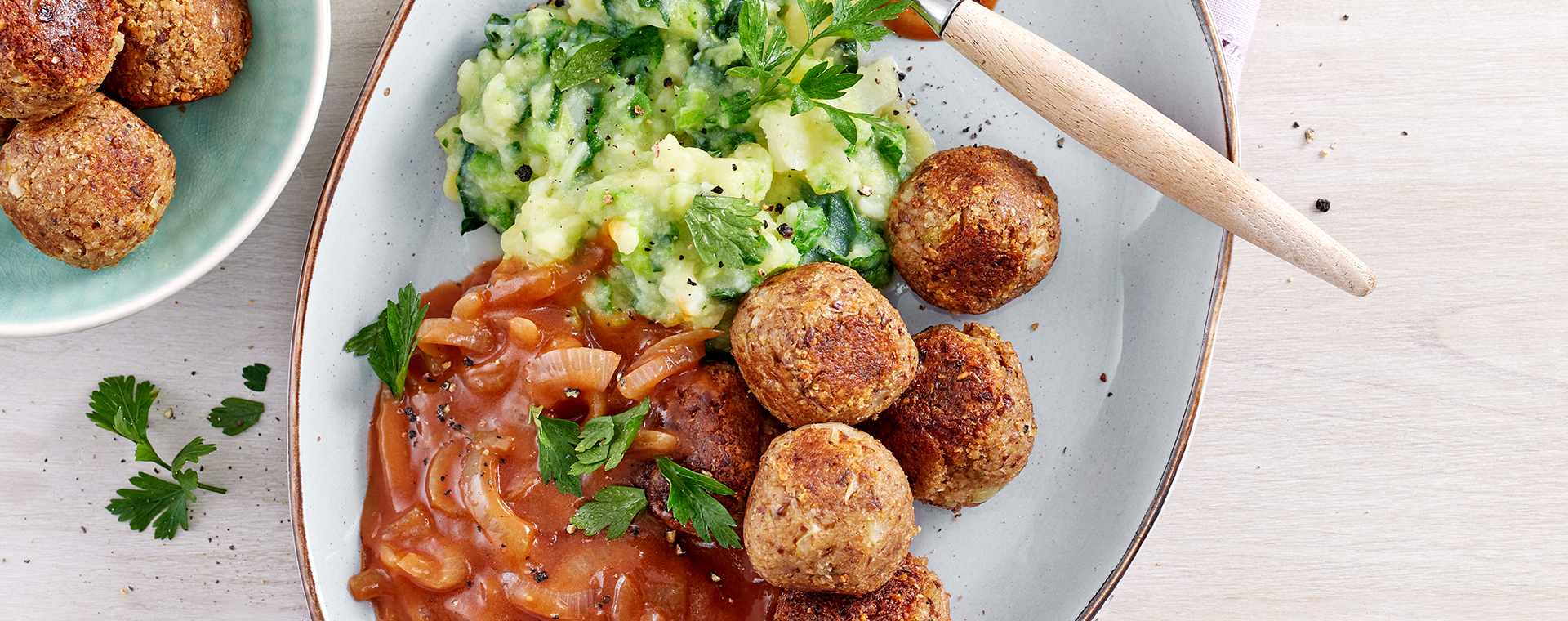 1 25 Gruenkern Koettbullar Mit Stampf 1920x760px