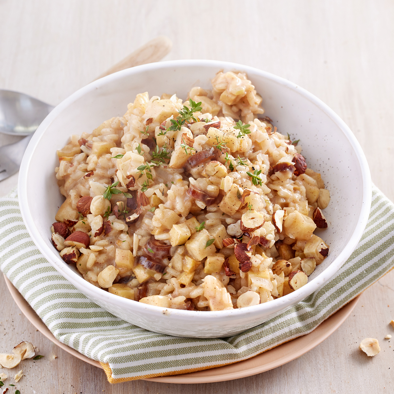 1 25 Risotto Mit Karamellisiertem Sellerie Und Datteln 1600x1600px