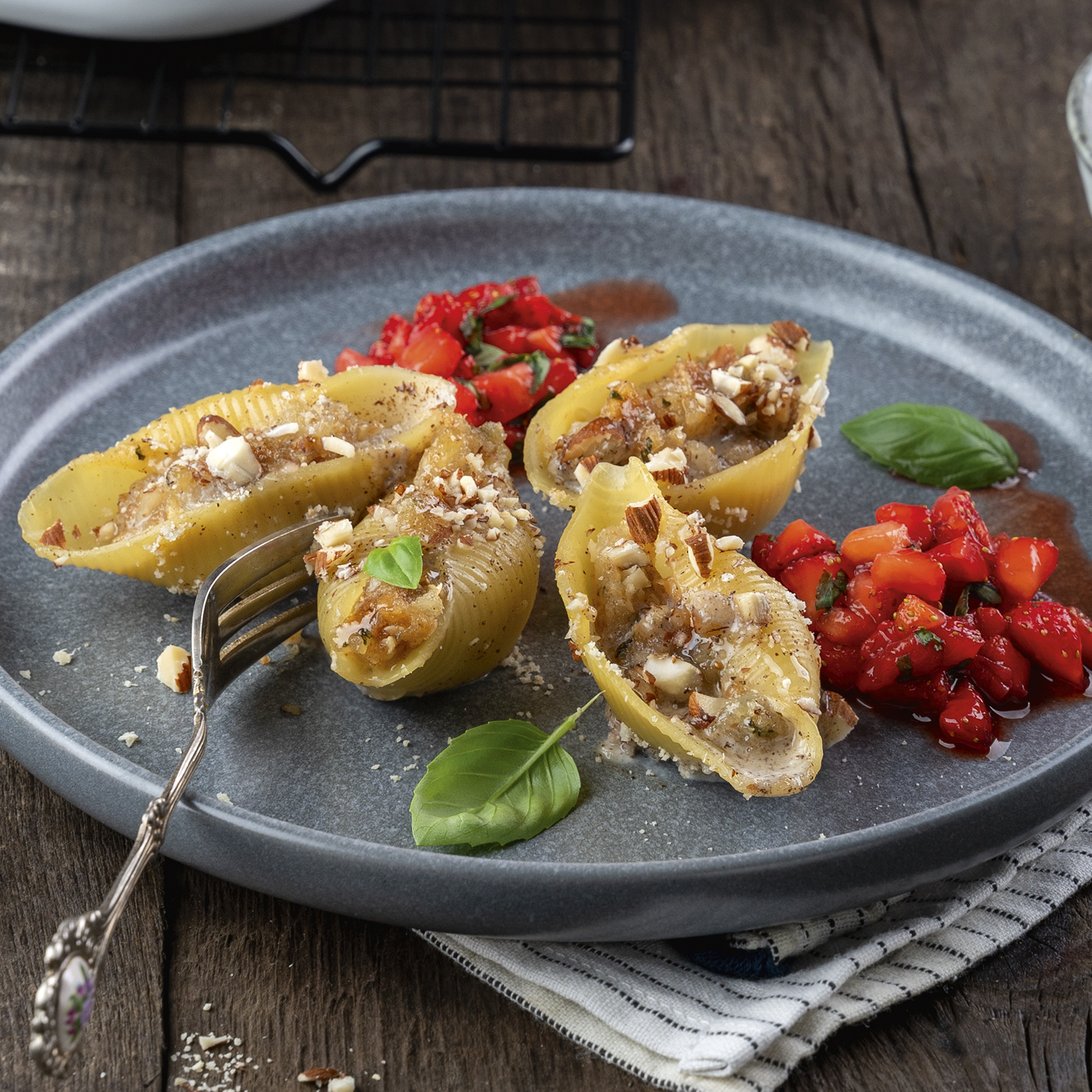 3 25 Gratinierte Muschelnudeln Mit Birnenfuellung 1600x1600px