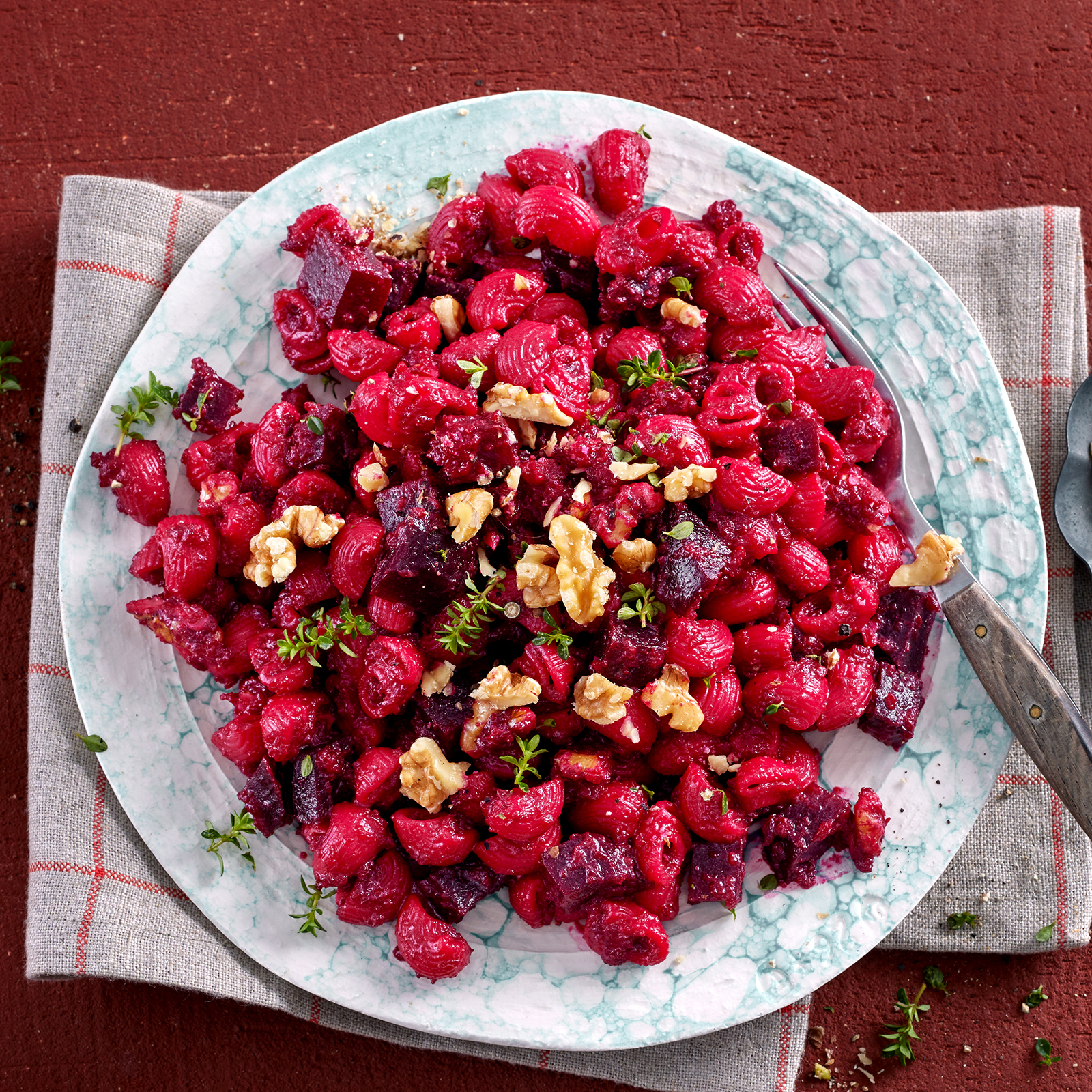 5 25 Nudeln Mit Rote Bete Walnuss Sosse 1600x1600px