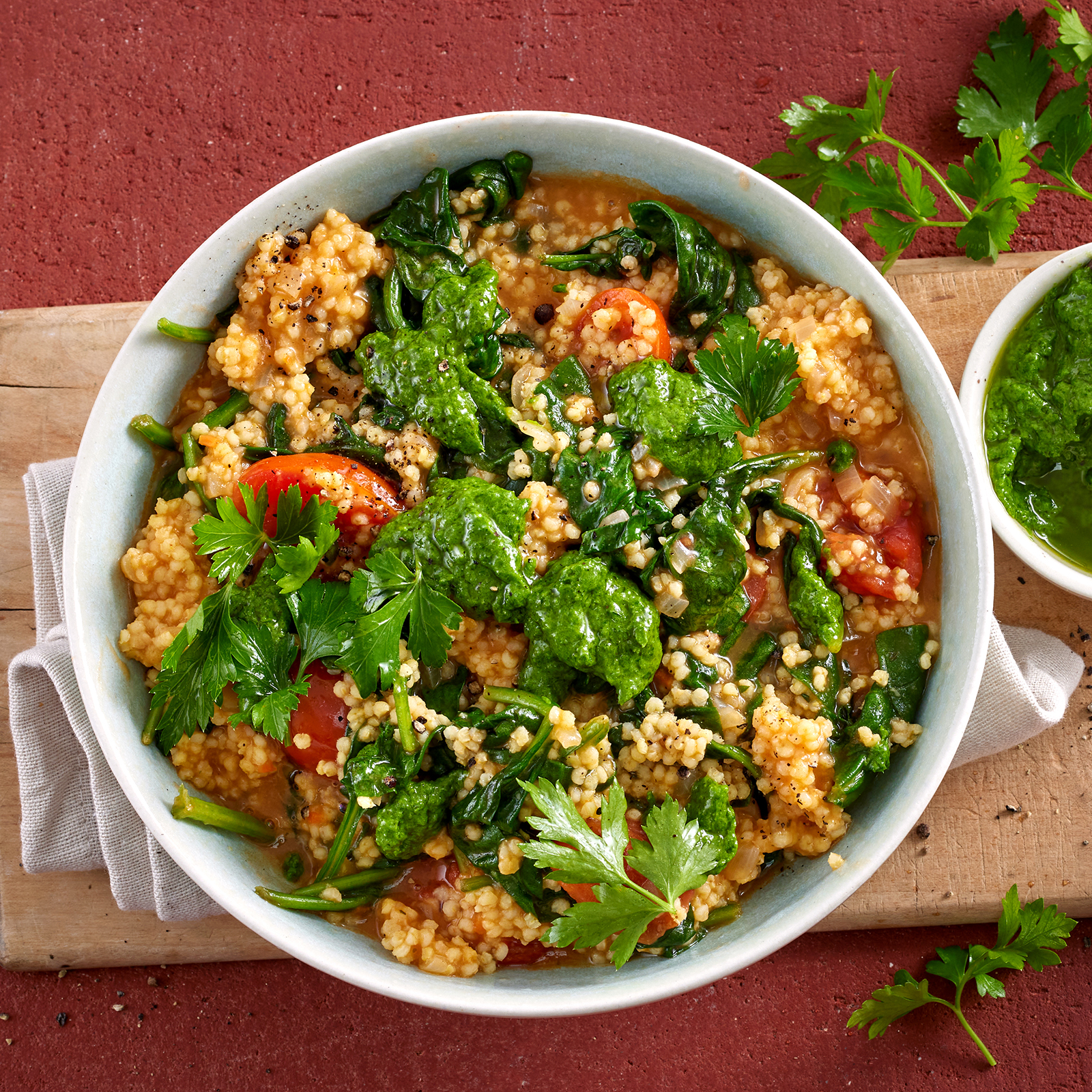 5 25 Spinat Hirse Topf Mit Petersilienpesto 1600x1600px