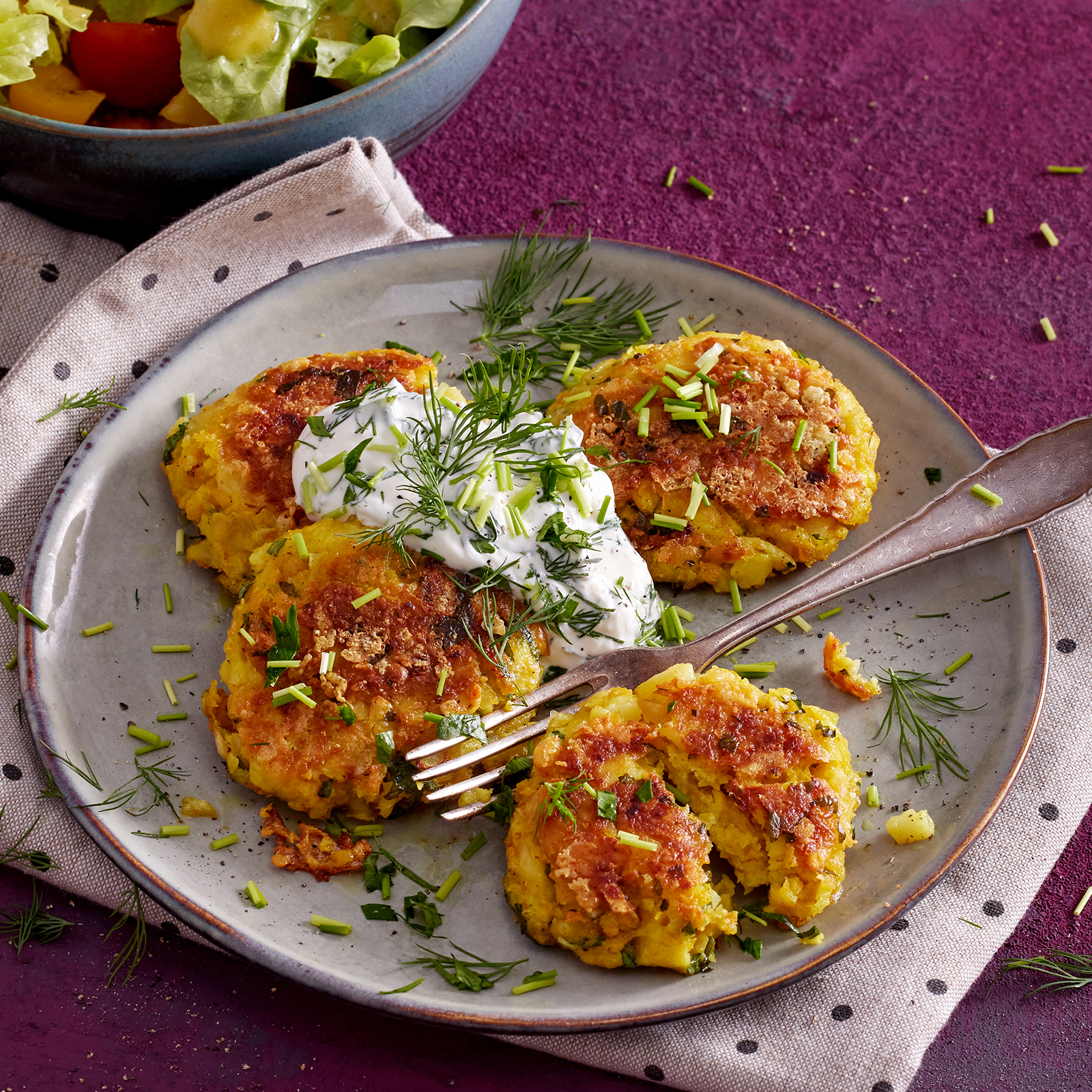 5 25 Suesslupinen Kaese Taler Mit Kraeuterquark 1600x1600px