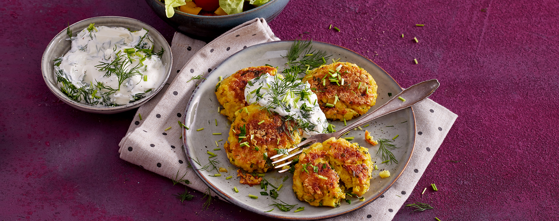 5 25 Suesslupinen Kaese Taler Mit Kraeuterquark 1920x760px