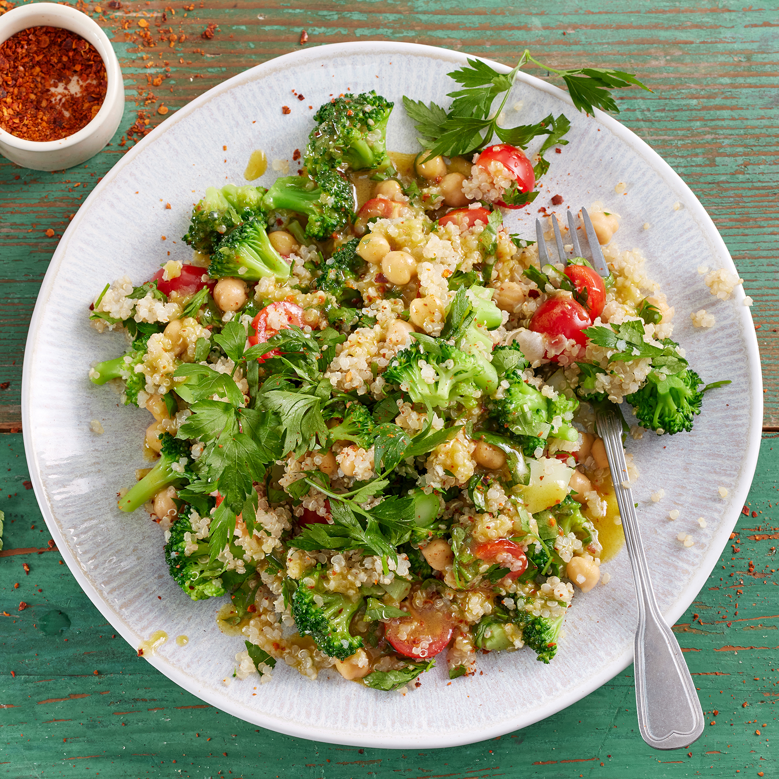 4 25 Lauwarmer Brokkoli Quinoa Salat 1600x1600px