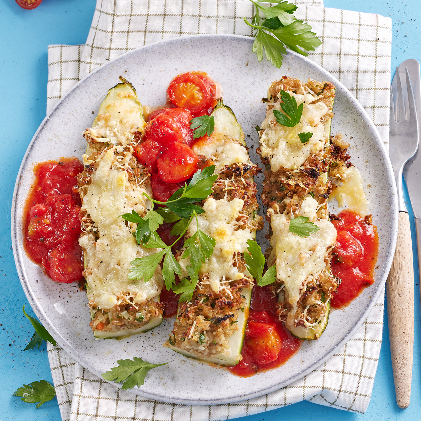 4 25 Schmorgurken Mit Gruenkernfuellung 1600x1600px