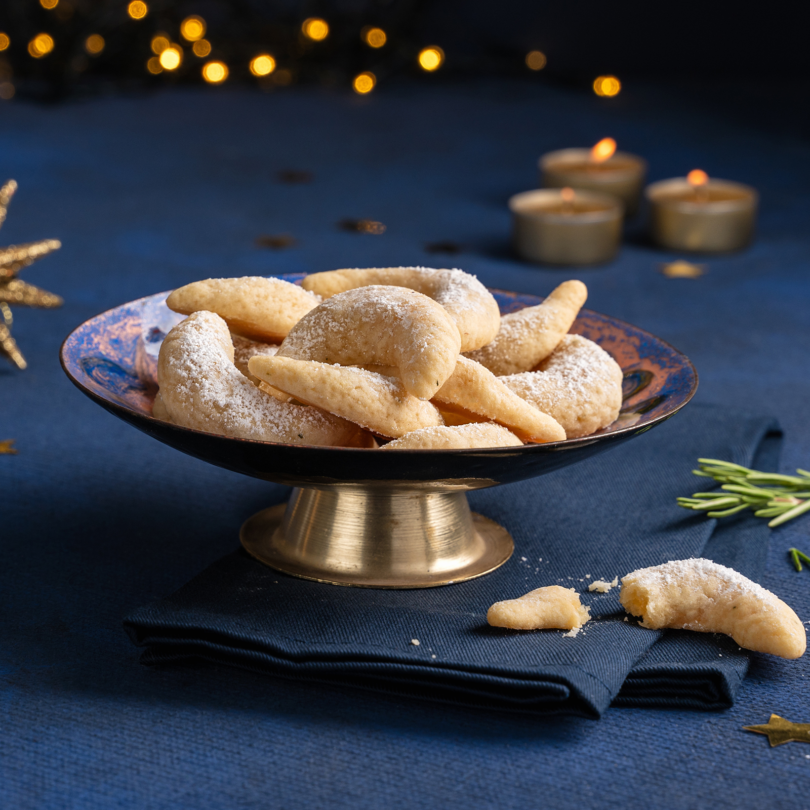 6 25 Marzipankipferl Mit Rosmarin 1600x1600px