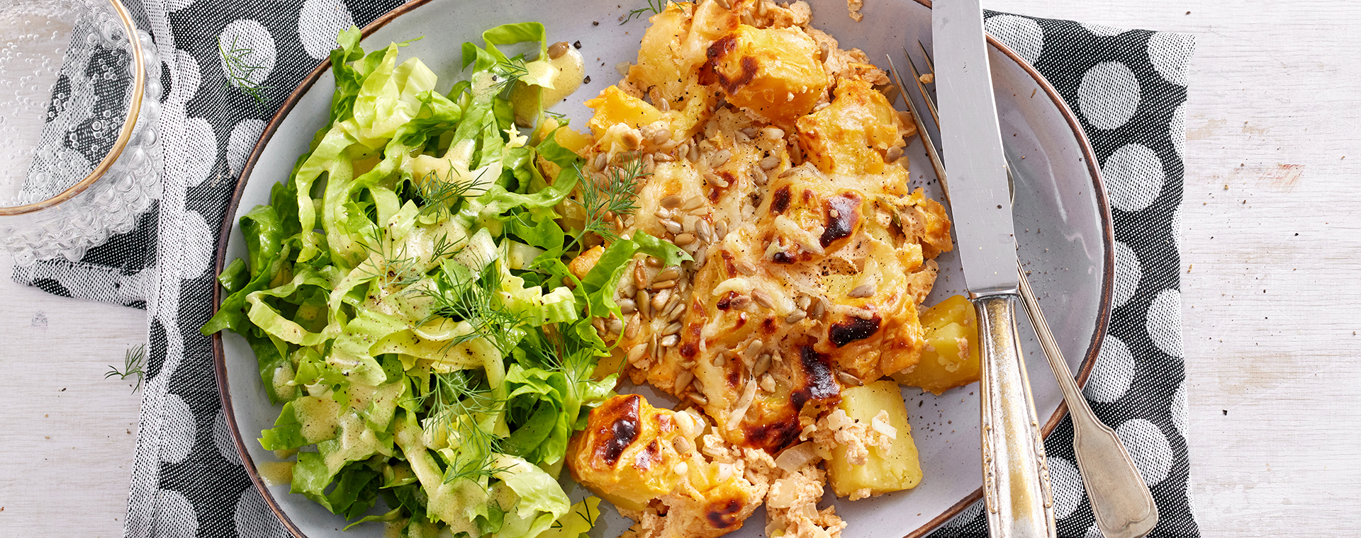 6 25 Ueberbackene Quarkkartoffeln Mit Endiviensalat 1920x760px