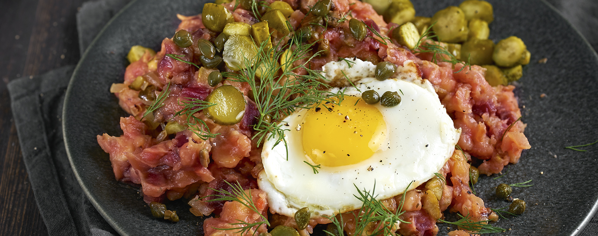 SH Kartoffeln Labskaus Mit Spiegelei 1920x760px